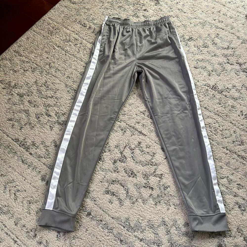 NWT Boys Pro Player Tracksuit - Picture 5 of 7